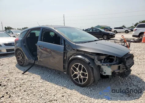 2018 Ford Focus Sel z USA, uszkodzony, nr VIN 1FADP3M20JL246286